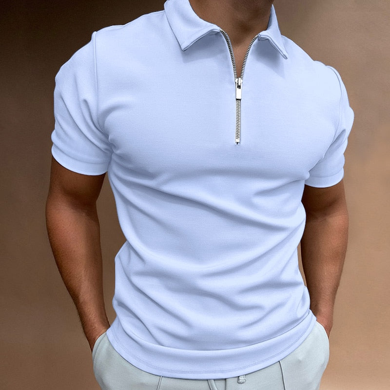 Stilren herrpoloshirt med dragkedja och korta ärmar, perfekt för avslappnade tillfällen.