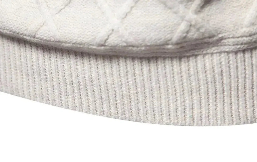 "Stilren herrtröja crewneck med ribbdetaljer och modern siluett. Perfekt för vardag och semi-formella tillfällen."
