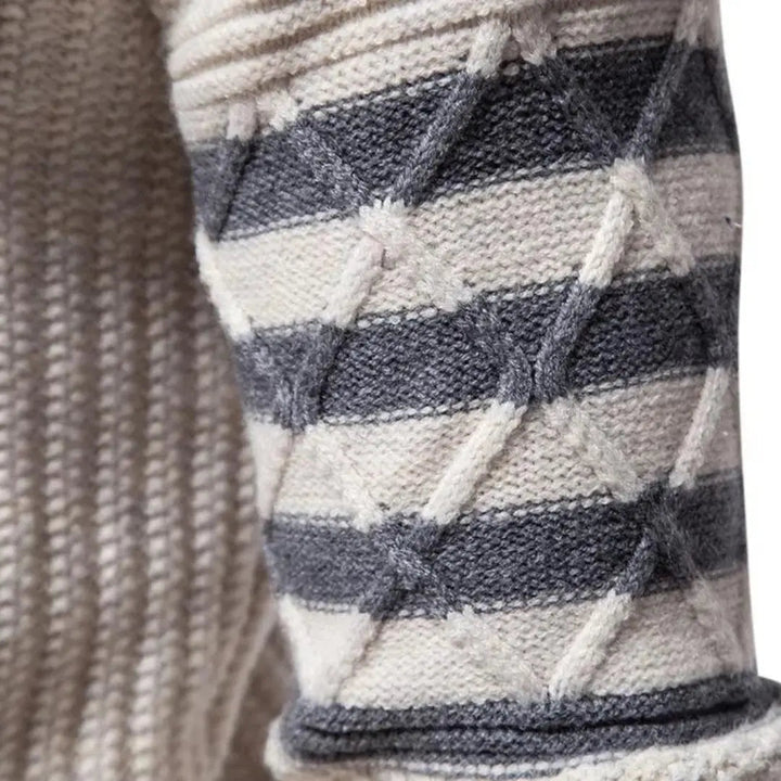 "Stilren herrtröja crewneck med ribbdetaljer och modern siluett. Perfekt för vardag och semi-formella tillfällen."