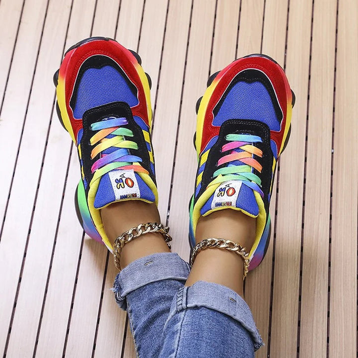 "Stilrena dam sneakers med gummisula, vit lågsko-design, idealisk för vardag och sport för kvinnor."