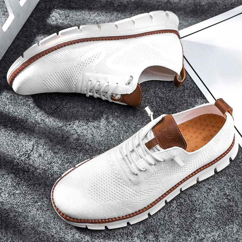 "Stilrena herr urban sneakers i syntetiskt material, svarta, med andningsbar design för maximal komfort och hållbarhet."