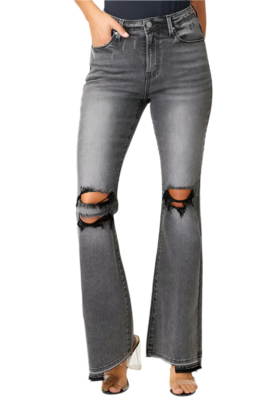 "Svarta damjeans med hög midja och faded flair design, perfekt för vardagsbruk, av slitstark denim i relaxed passform."