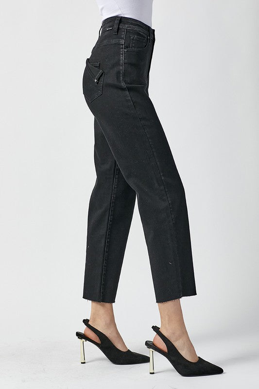"Svarta mom fit jeans med hög midja, tvättade för trendig stil, dambyxor i 100% bomull för komfort och elegans."
