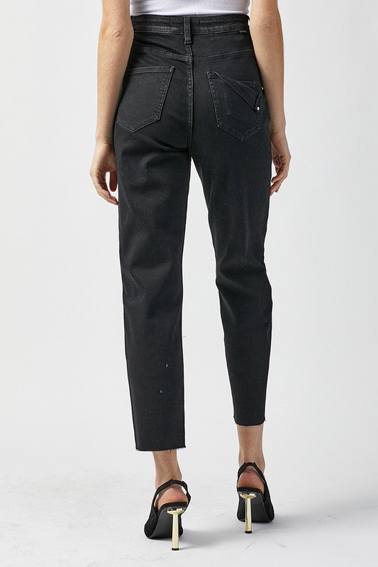 "Svarta mom fit jeans med hög midja, tvättade för trendig stil, dambyxor i 100% bomull för komfort och elegans."