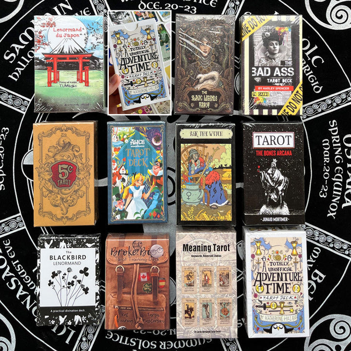 Temadeck tarotkort uppsättning, 78 kort med rik symbolik och traditionell design för inspiration och spådomar.