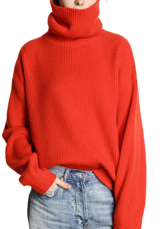 "Tidlös dam turtleneck tröja i mjuk stickad design, elegant loose fit för komfort och värme under kyliga dagar."