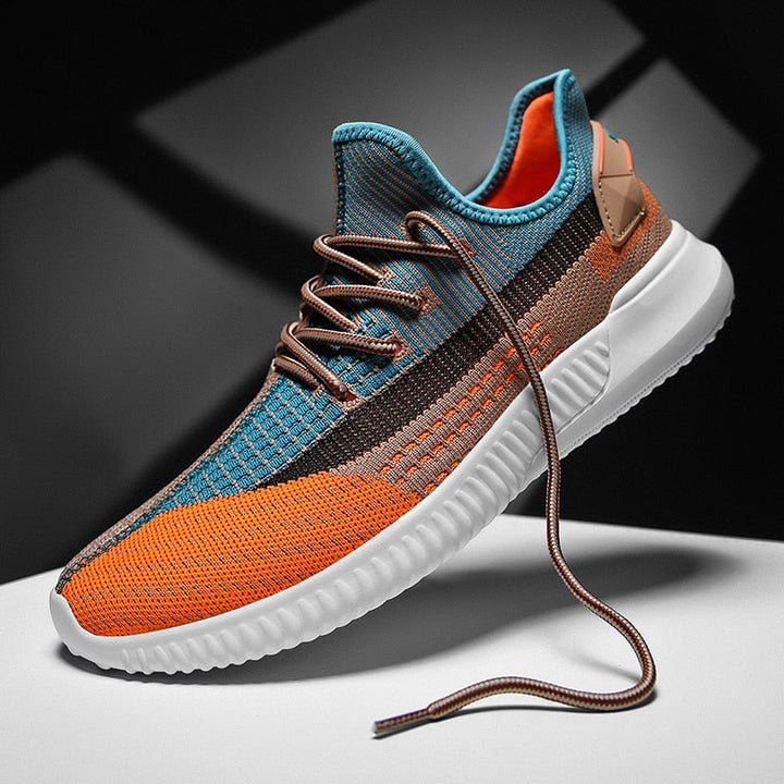 "Ultralätta, bekväma sneakers för herrar och damer, sida vy, andningsbar mesh med vadderad innersula för optimal komfort"