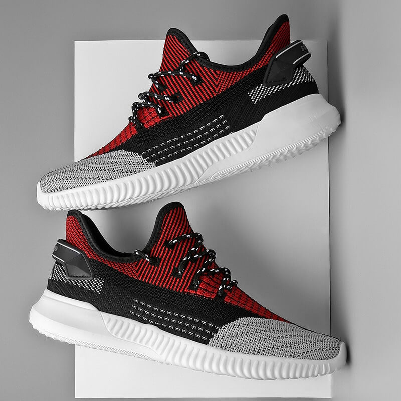 "Ultralätta, bekväma sneakers för herrar och damer, sida vy, andningsbar mesh med vadderad innersula för optimal komfort"