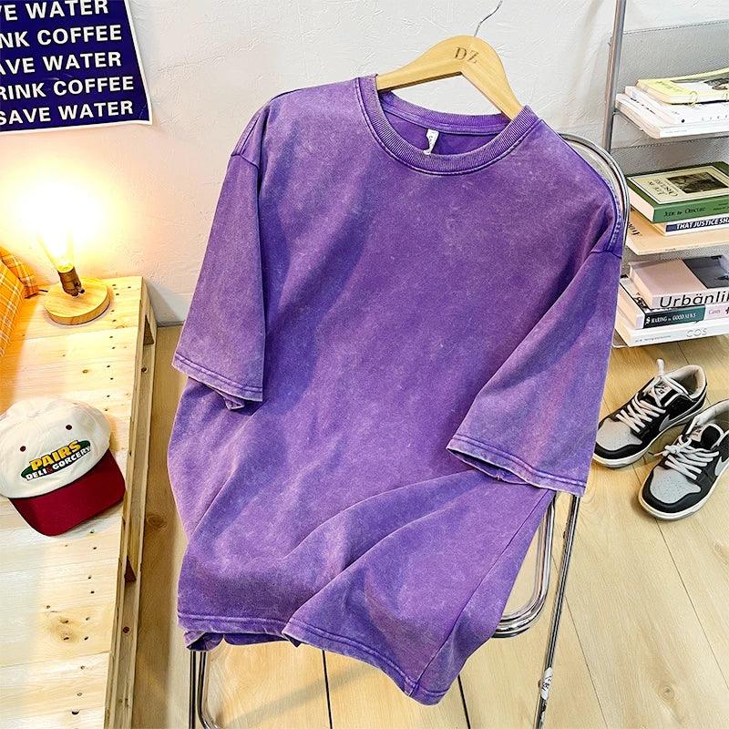 "Unisex T-shirt i vintage stil med O-hals, tvättad effekt, bekväm passform för herr och dam, perfekt för casual stil."
