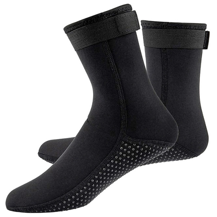 "Unisex halkfria dyksockor i neopren 3mm, svart med gummisilikonmönster, perfekt för vattenäventyr och värmeskydd."