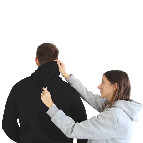Unisex hoodie med justerbar värmefunktion och fickor, svart design, syntetisk material för komfort och stil i kyligt väder.