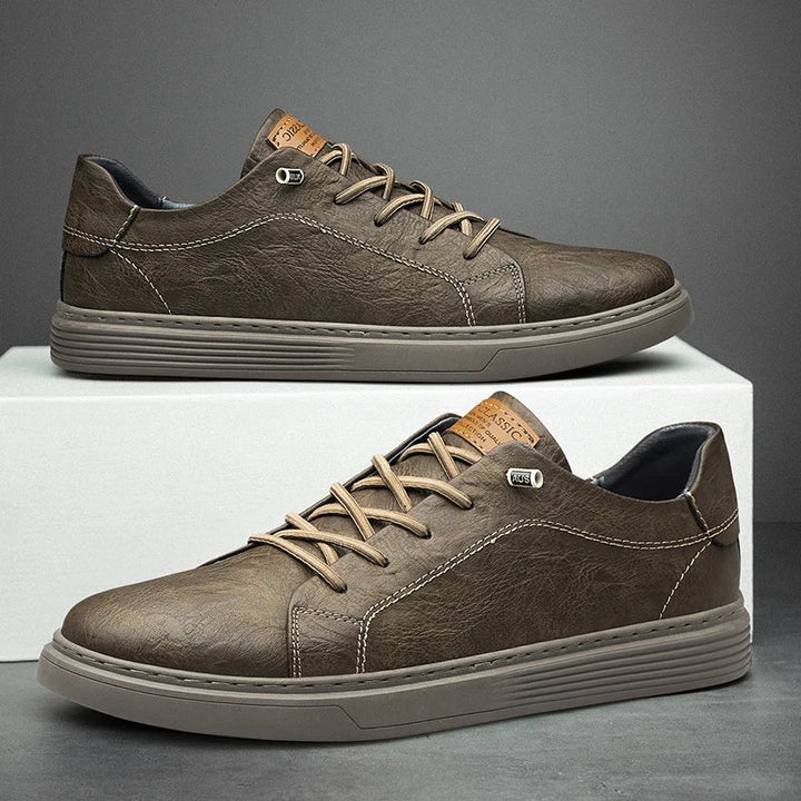 Unisex sneakers i veganskt material, neutral färgpalett, idealiska för varje tillfälle, med slitstark gummisula.