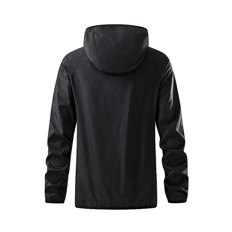 "Unisex vattentät vandringsjacka med solskydd, vindskydd och praktiska fickor i modern stil för utomhusaktiviteter."