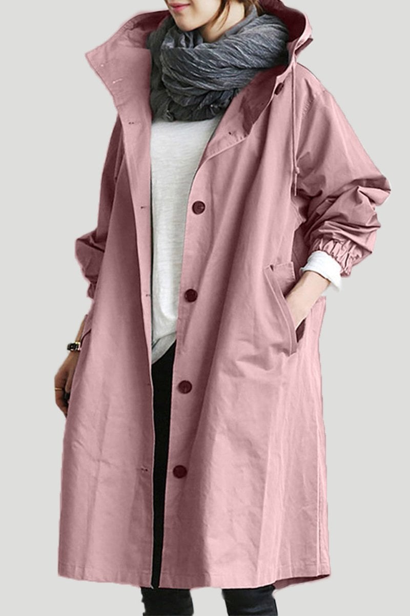 "Vattentålig damtrenchcoat med huva, klassisk design, idealisk för regniga dagar, bakifrån, stilfull och praktisk."