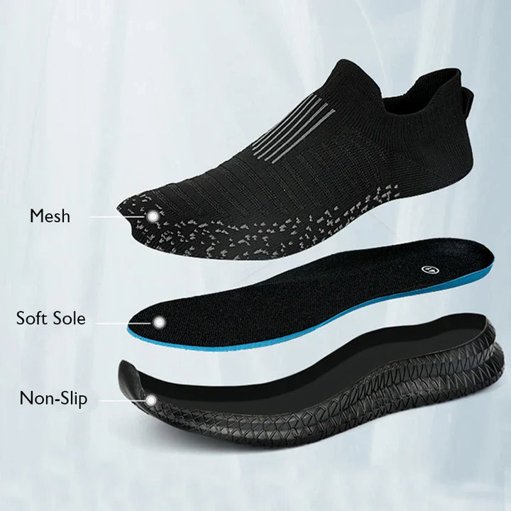 "Ventilerande slip-on herrskor med andningsbart material, lätt design och anti-glid sula för utomhusbruk."