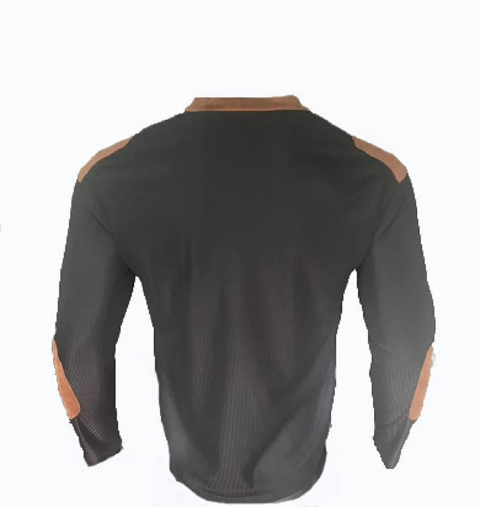 "Våfflad Herr Henley Skjorta i grått, långärmad och andningsbar. V-ringad design, idealisk för alla säsonger."