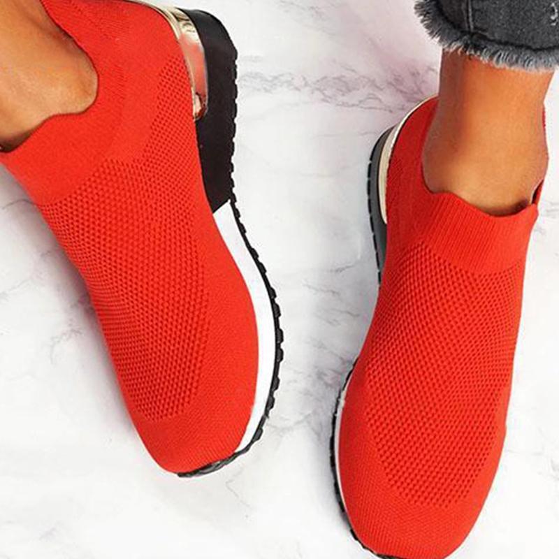 "Andas lättviktiga damskor med mesh och gummisula, elastisk slip-on design, perfekt för daglig komfort."