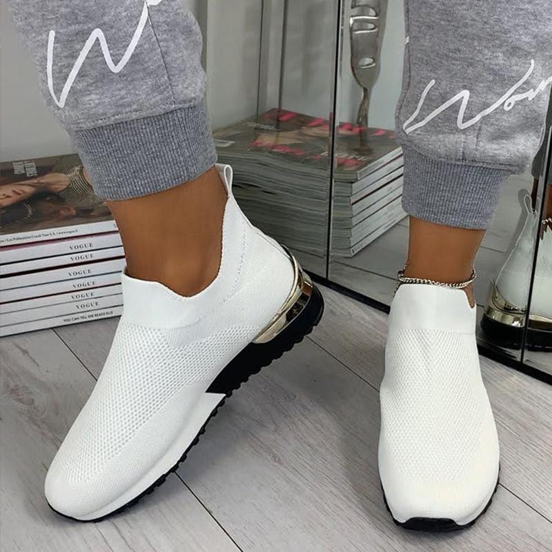 "Andas lättviktiga damskor med mesh och gummisula, elastisk slip-on design, perfekt för daglig komfort."