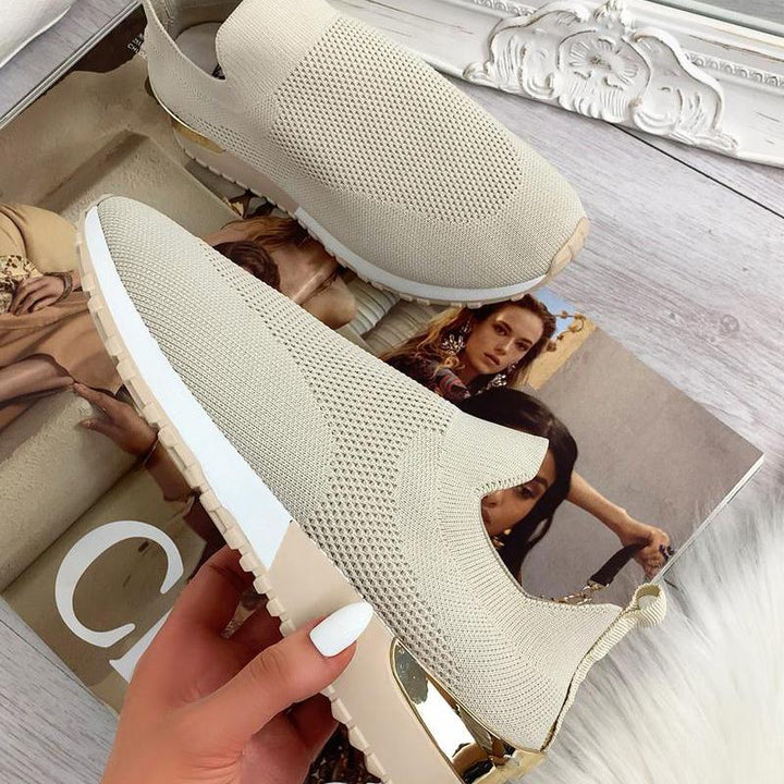 "Andas lättviktiga damskor med mesh och gummisula, elastisk slip-on design, perfekt för daglig komfort."