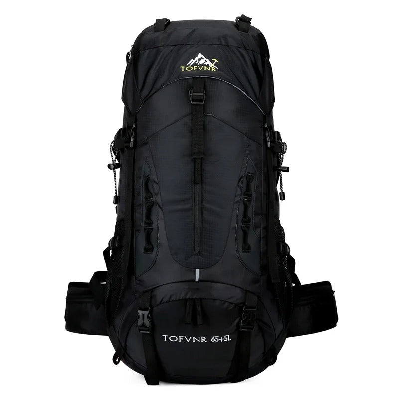 AquaTrek unisex 45L ryggsäck, skyddar din packning vattentätt på alla outdoor-resor.