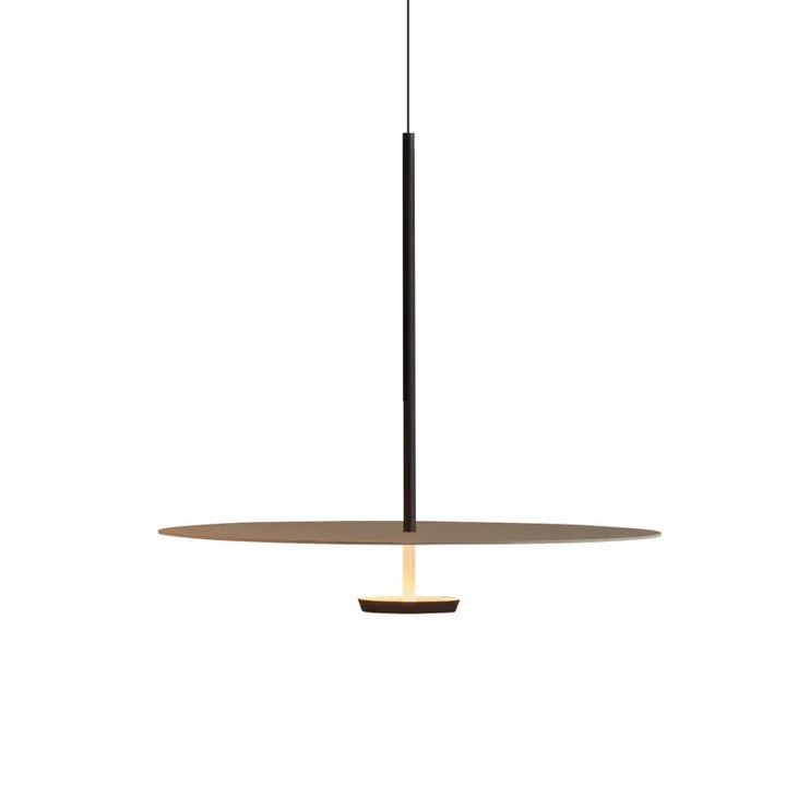 Exklusiv ArcLumi hänglampa med integrerad LED. En minimalistisk designlampa för en modern och stilren interiör.