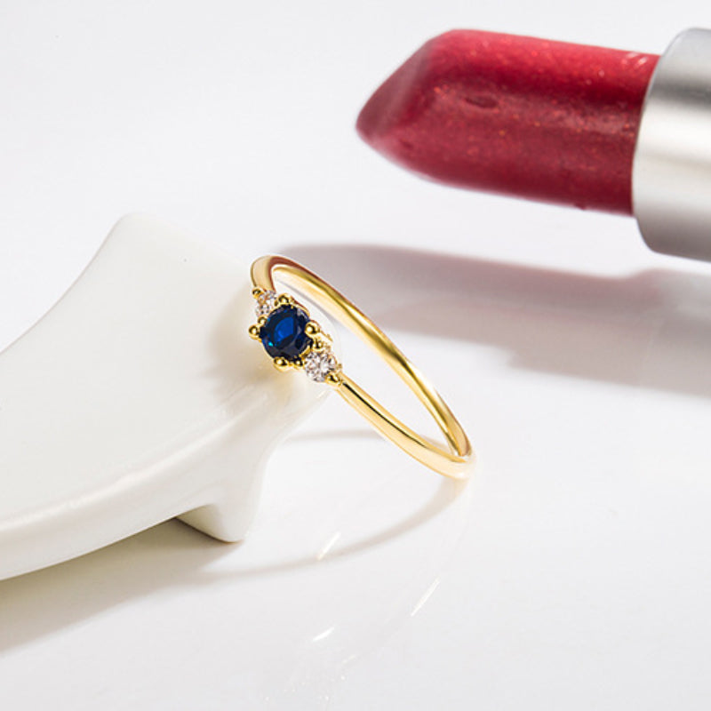 Art Déco-ring i koppar för män och kvinnor, eleganta vitguld och gyllene nyanser, tidlös design, accessoarer.