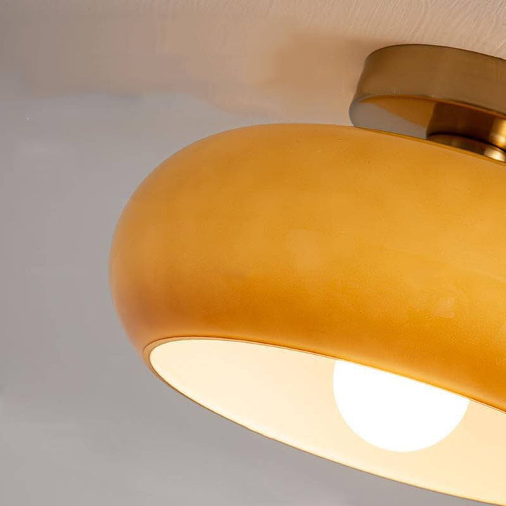 Art Deco pendellampa, rund. Klassisk design för ett modernt hem, ger stilfull belysning.