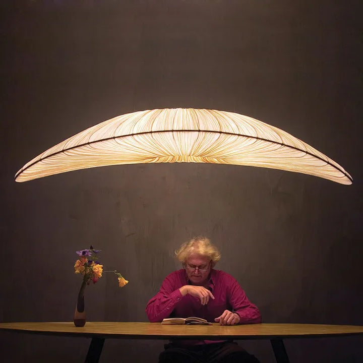 Aurelia Marin LED pendellampa monterad. Lys upp ditt hem med denna stilrena taklampa.