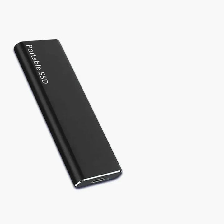 Kompakt 4TB extern hårddisk med USB-C, perfekt för enkel plug and play dataförvaring.