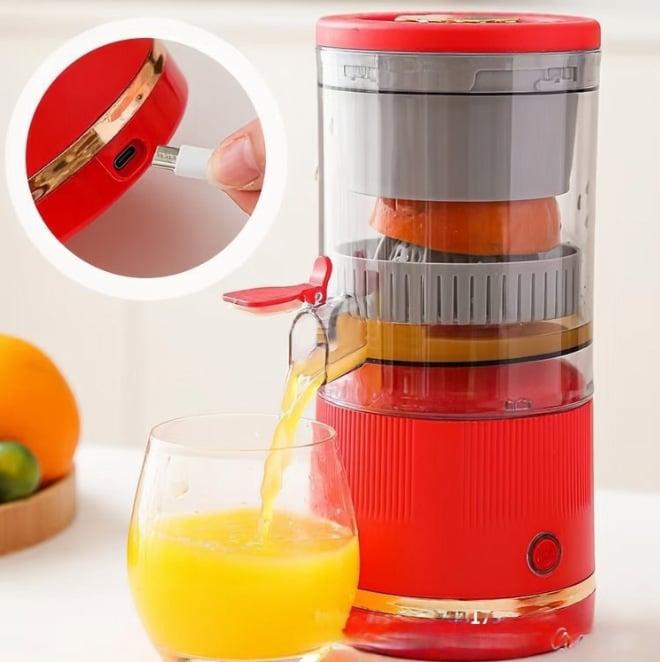 Portabel smoothie maker med avtagbara delar. Enkel att rengöra, perfekt för vitaminboost.