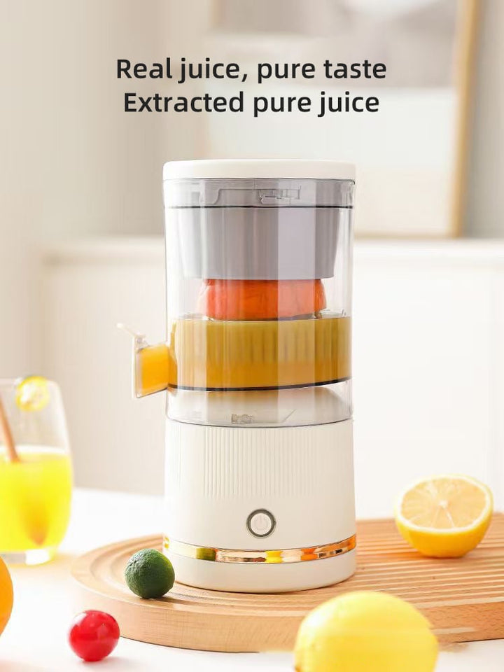 Praktiskt köksredskap: en bärbar mini juicepress. Få din dagliga vitaminboost enkelt.