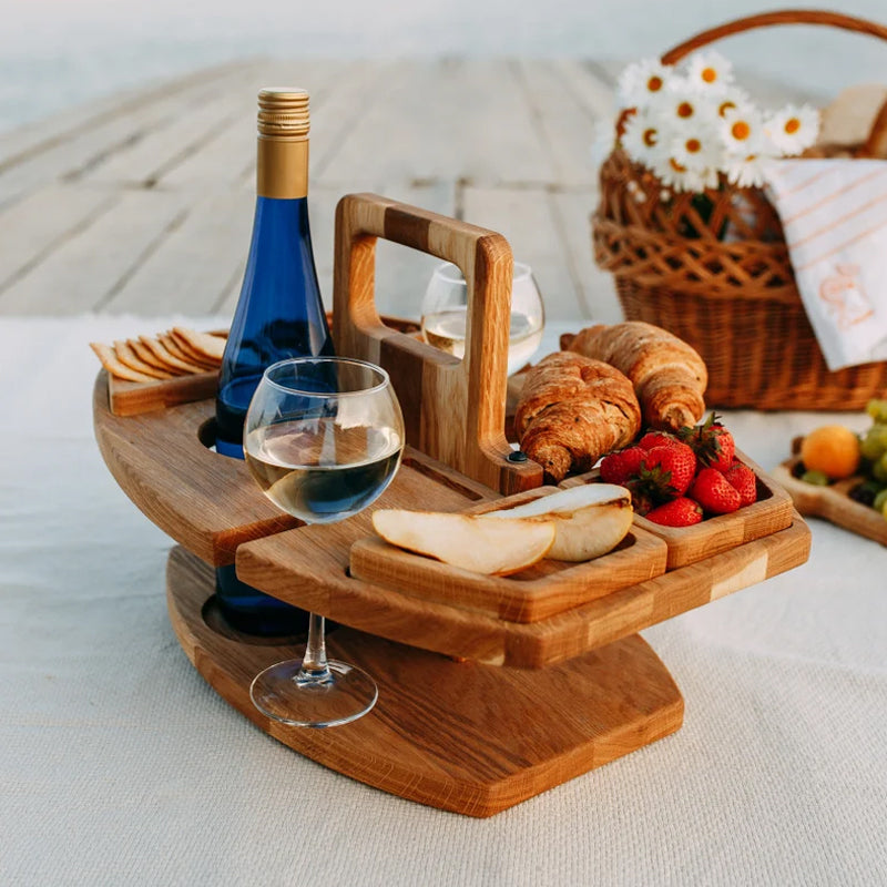 Kompakt och hopfällbart picknickbord för vin, snacks och småplock. Enkel att ta med till parken.