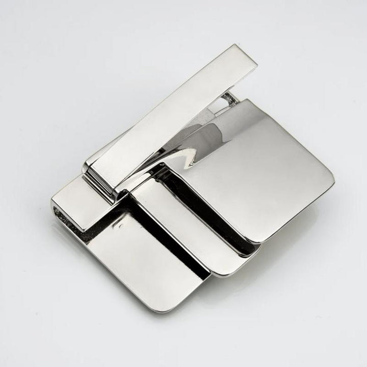 "Bältesjusteringsklämma i silver, kompakt och diskret design, ger perfekt passform för byxor och kjolar, elegant accessoar."