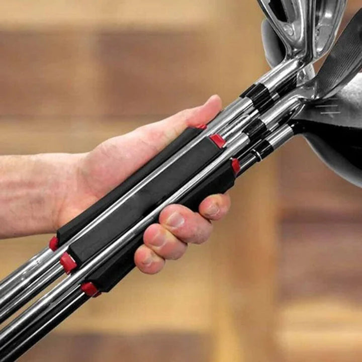 "Bärbar golfklubbhållare i svart-orange för driver och putter, kompakt design med magnetisk bollmarkör."