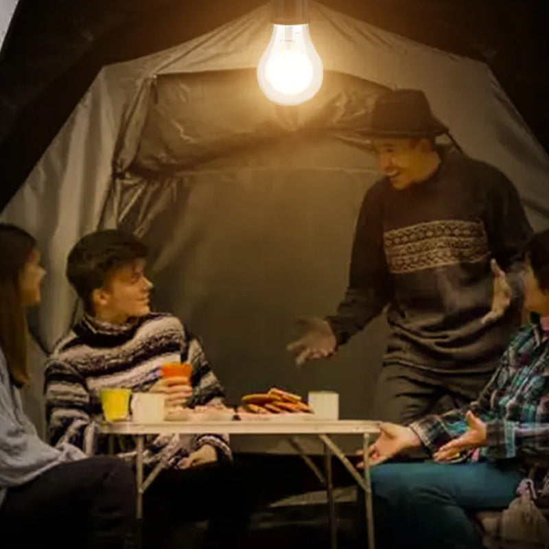 "Bärbar retro hängande lampa med vintage design och Type-C laddning, perfekt för utomhusbruk som camping och trädgård."