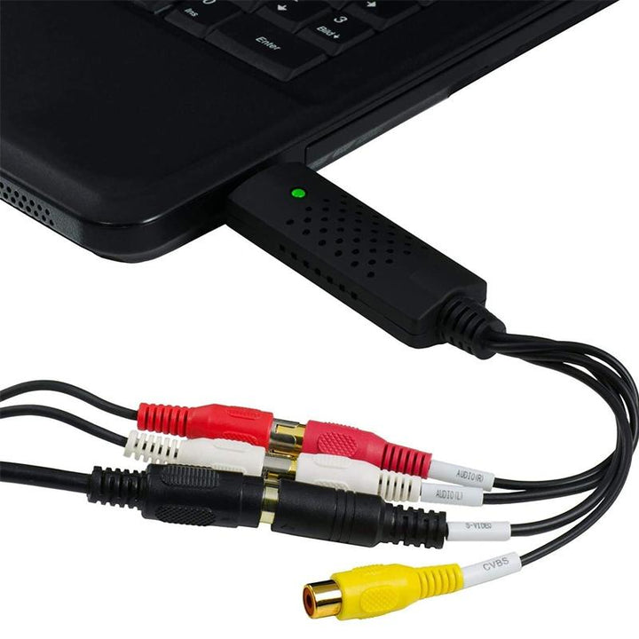 "Bärbart USB-video Capture-kort ansluts till PC/Mac via USB, kompakt design för att digitalisera analoga videor."