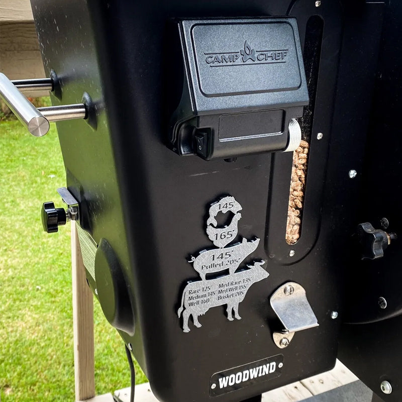 "BBQ presentset för män, magnet med grilltemperaturguide, svart och röd design som passar kök och utomhusgrill."