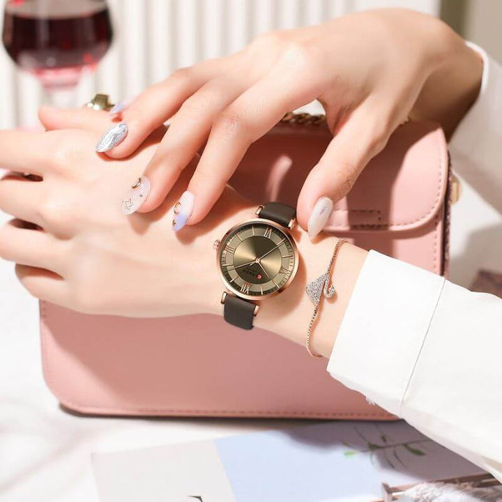 Elegant Vattentät Klocka med Läderarmband