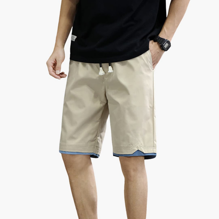 Mångsidiga fritidsshorts med elastisk midja och dragsko. Dessa casual herrshorts passar för både hemma och ute.