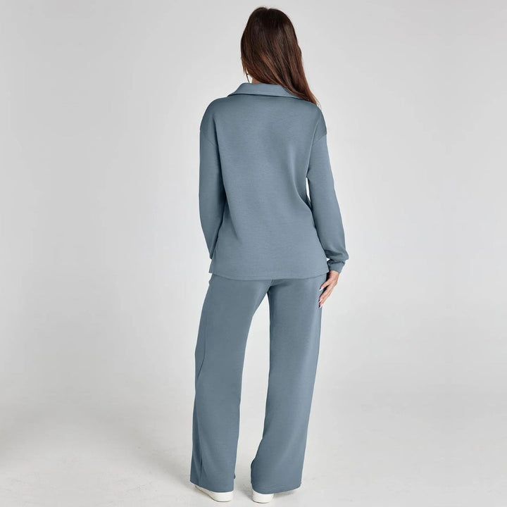 Mjukt loungewear-set för dam med vida ben, bekvämt och stilfullt hemmakläder.