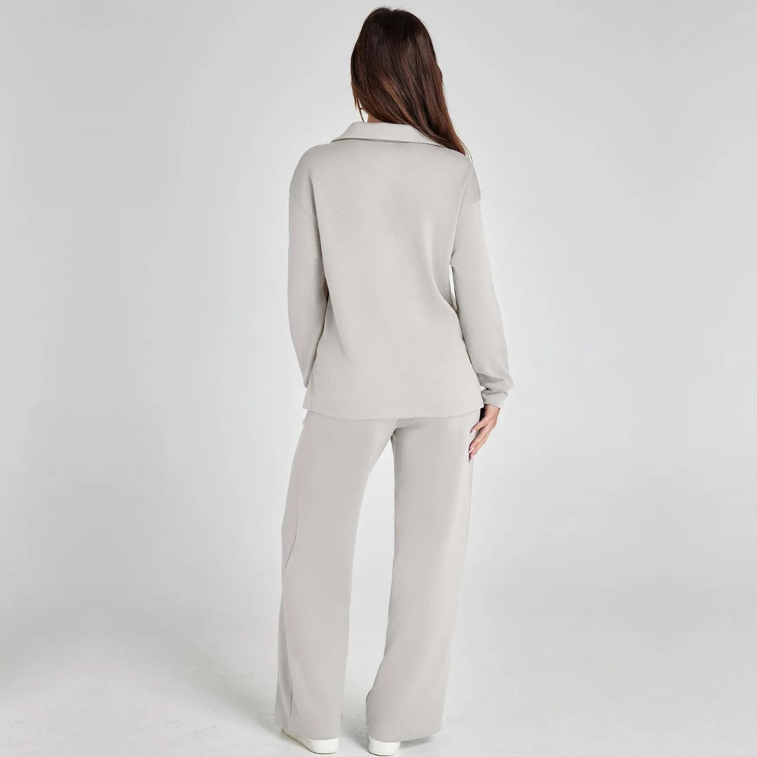 Rymligt dam loungewear-set Gabriella med vida ben, stilrent och komfortabelt.
