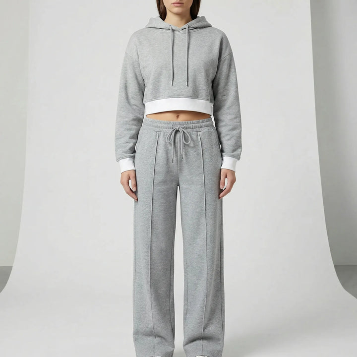Tvådelat oversized damset. Bekväma fritidskläder, perfekt som loungeset, reseoutfit och vardagslook.
