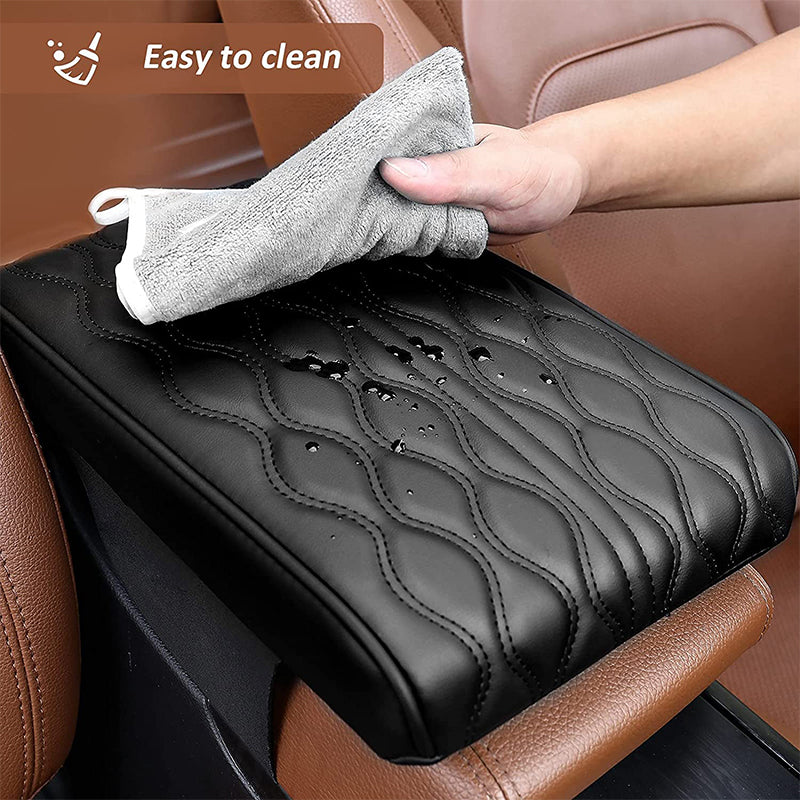 "Bil memory foam armstödslåda i elegant svart mikrofiberläder, stilrent designad för komfort och skydd mot smuts och slitning