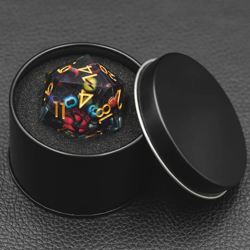 Unika flytande D20 harts tärningar med öga, perfekt speltillbehör & samlarobjekt för rollspel.