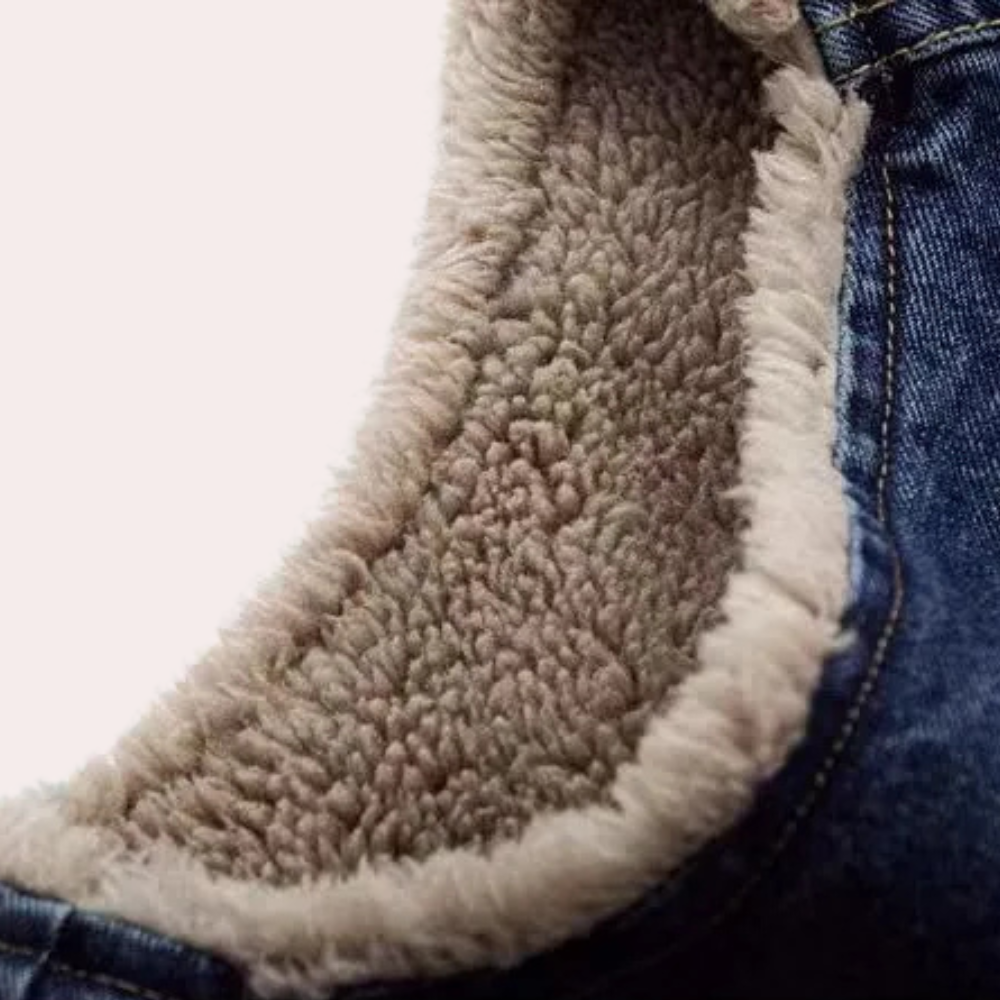 Mångsidig blå damväst. Ett måste för höstmode. Perfekt som lagerplagg för både stil och värme.
