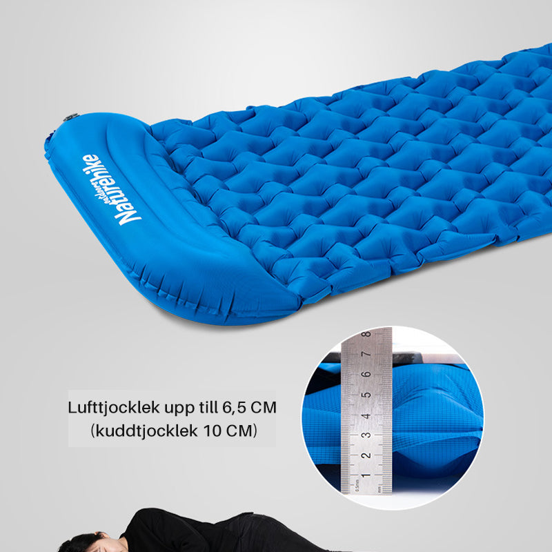 "Blå luftmadrass för camping, vattentät och kompakt, idealisk för året-runt-äventyr och enkel att bära."