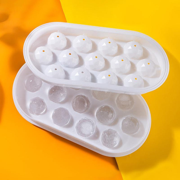 "Blå sfärisk iskubsform i plast för perfekta isbollar, kylning av drycker och efterrätter."