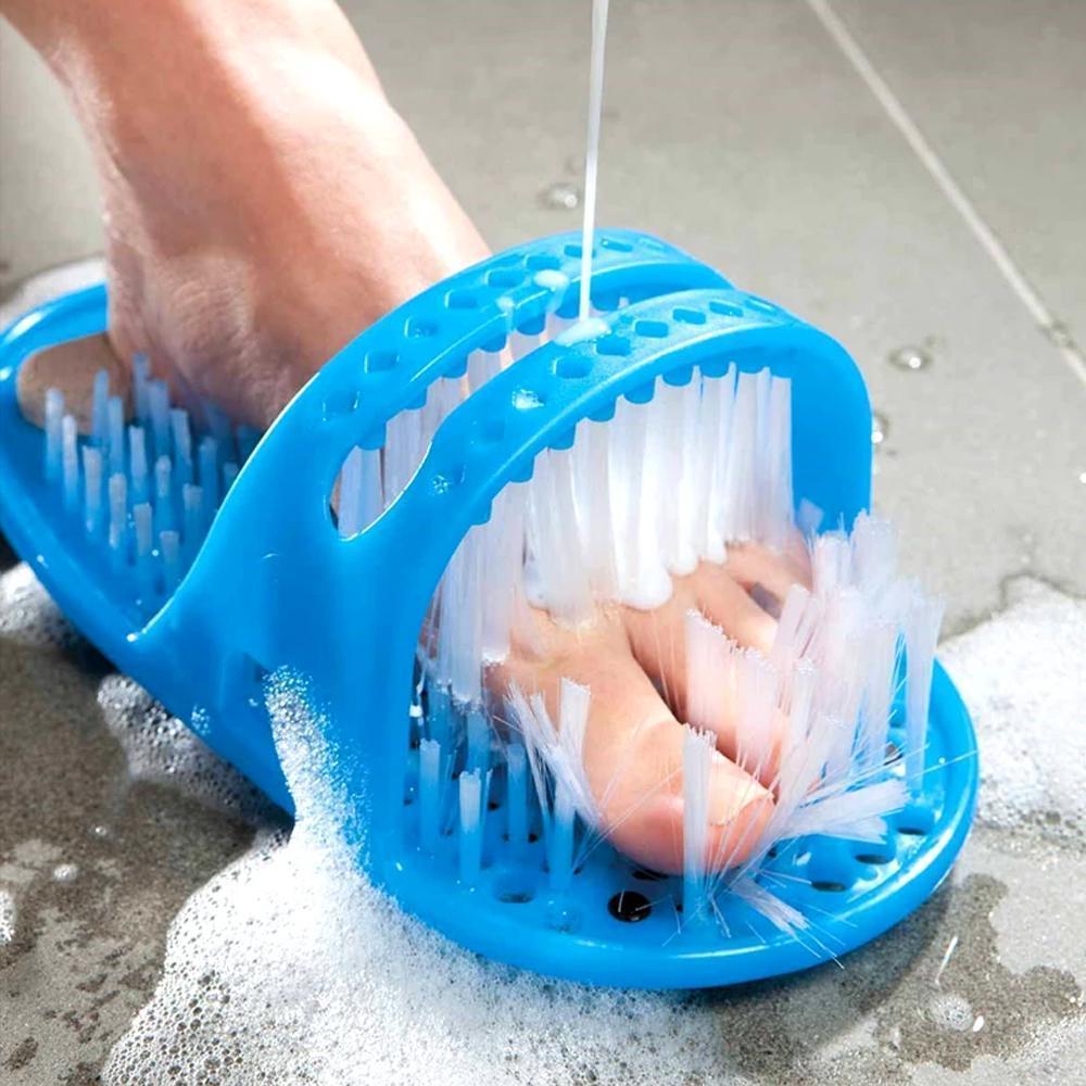 "Blå unisex duschfotsskrubber med borstmassage och pimpsten, halkfria sugkoppar; för spa-liknande fotvård hemma."