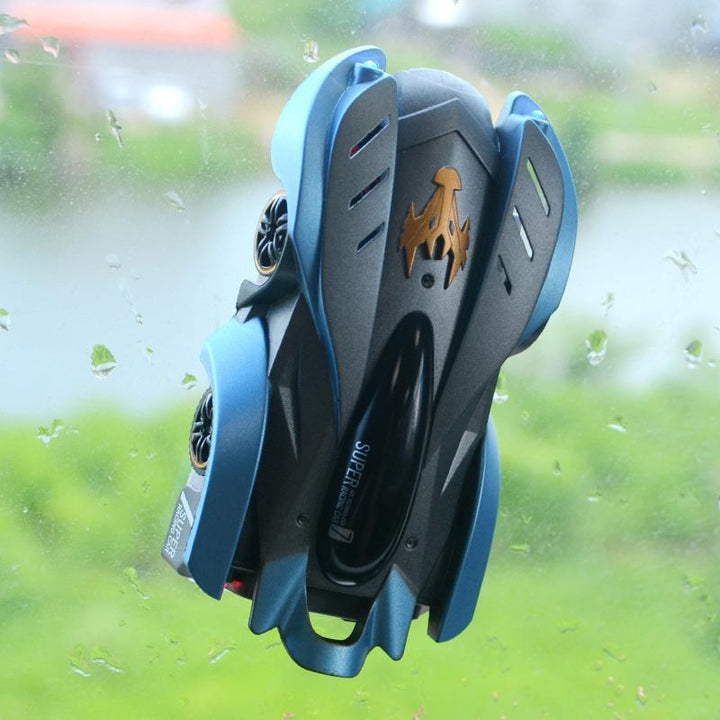 "Blå väggklättrande RC-stuntbil för barn, kör upp och ner, perfekt för äventyr på alla ytor med lång batteritid."