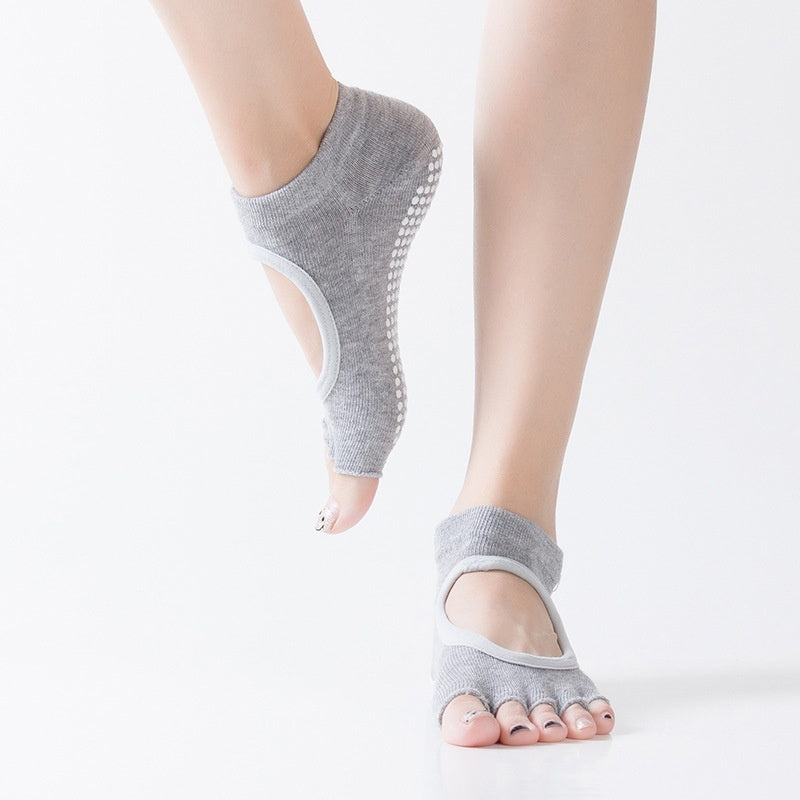 "Bomull yogastrumpor med anti-halk PVC-granulat, svart färg, ergonomisk design för stabil practice, storlek för vuxna."